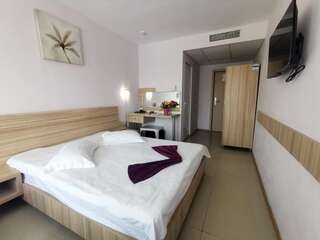 Отель Hotel Fortuna Эфорие-Норд Двухместный номер с 1 кроватью или 2 отдельными кроватями-1